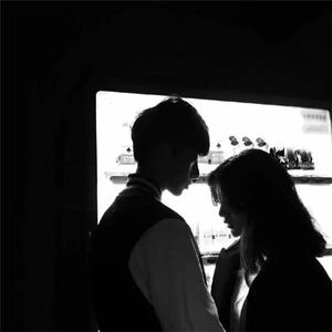 撕开她的胸罩猛吸奶头的视频
