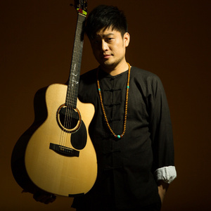 撕开她的胸罩猛吸奶头的视频
